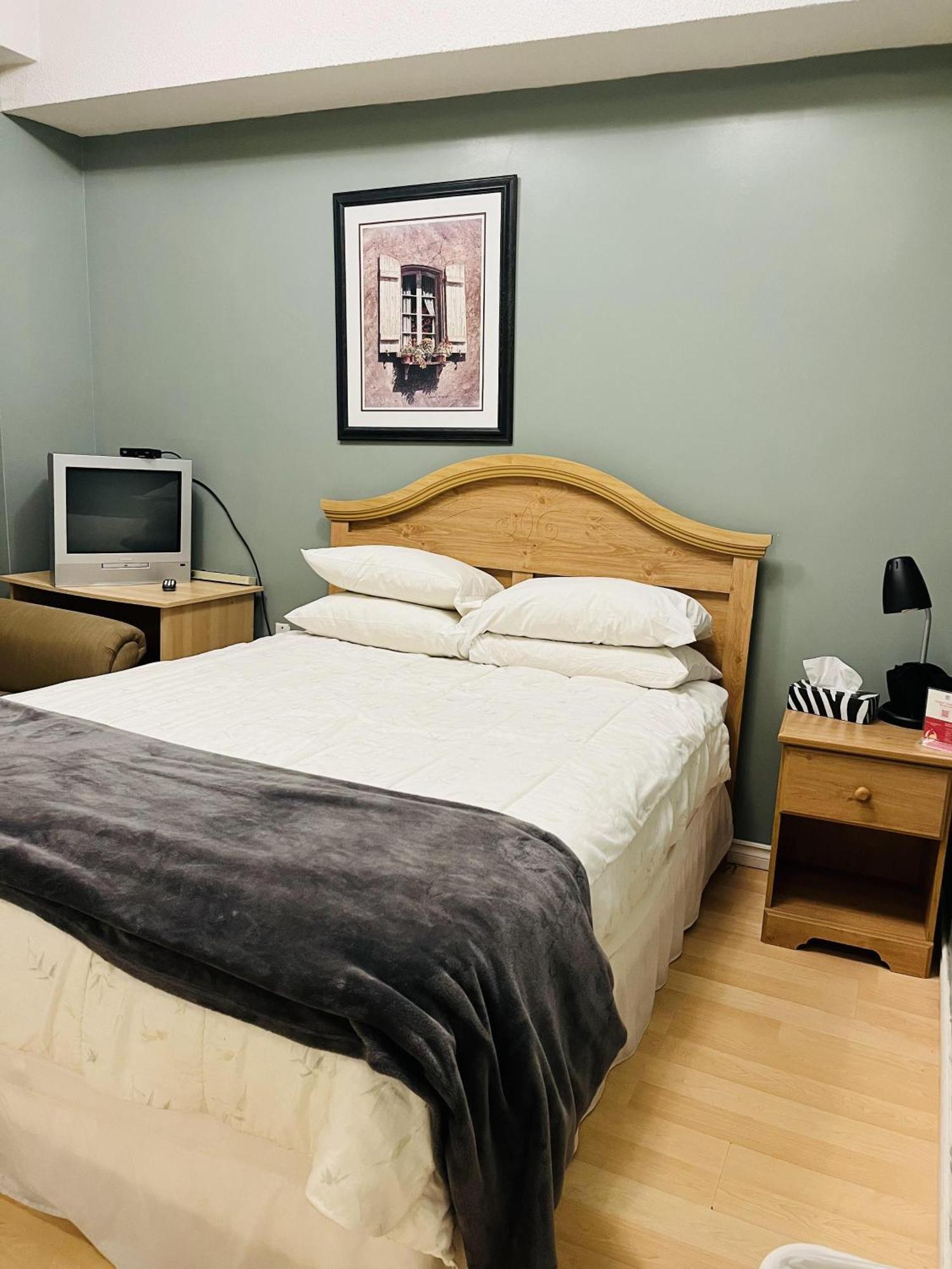 Saint Lawrence Residences And Suites Торонто Экстерьер фото