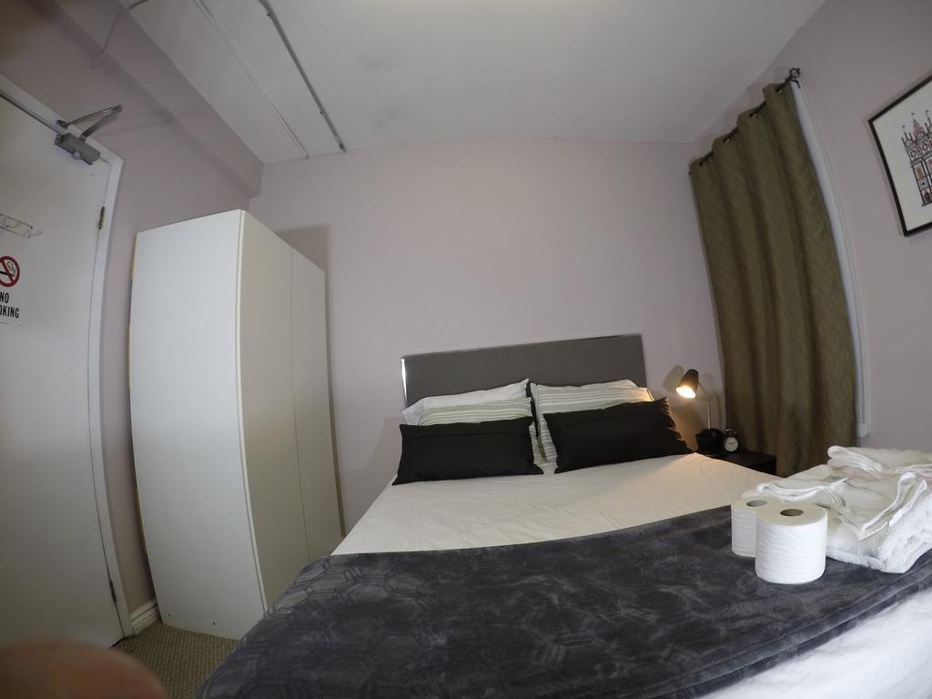 Saint Lawrence Residences And Suites Торонто Экстерьер фото