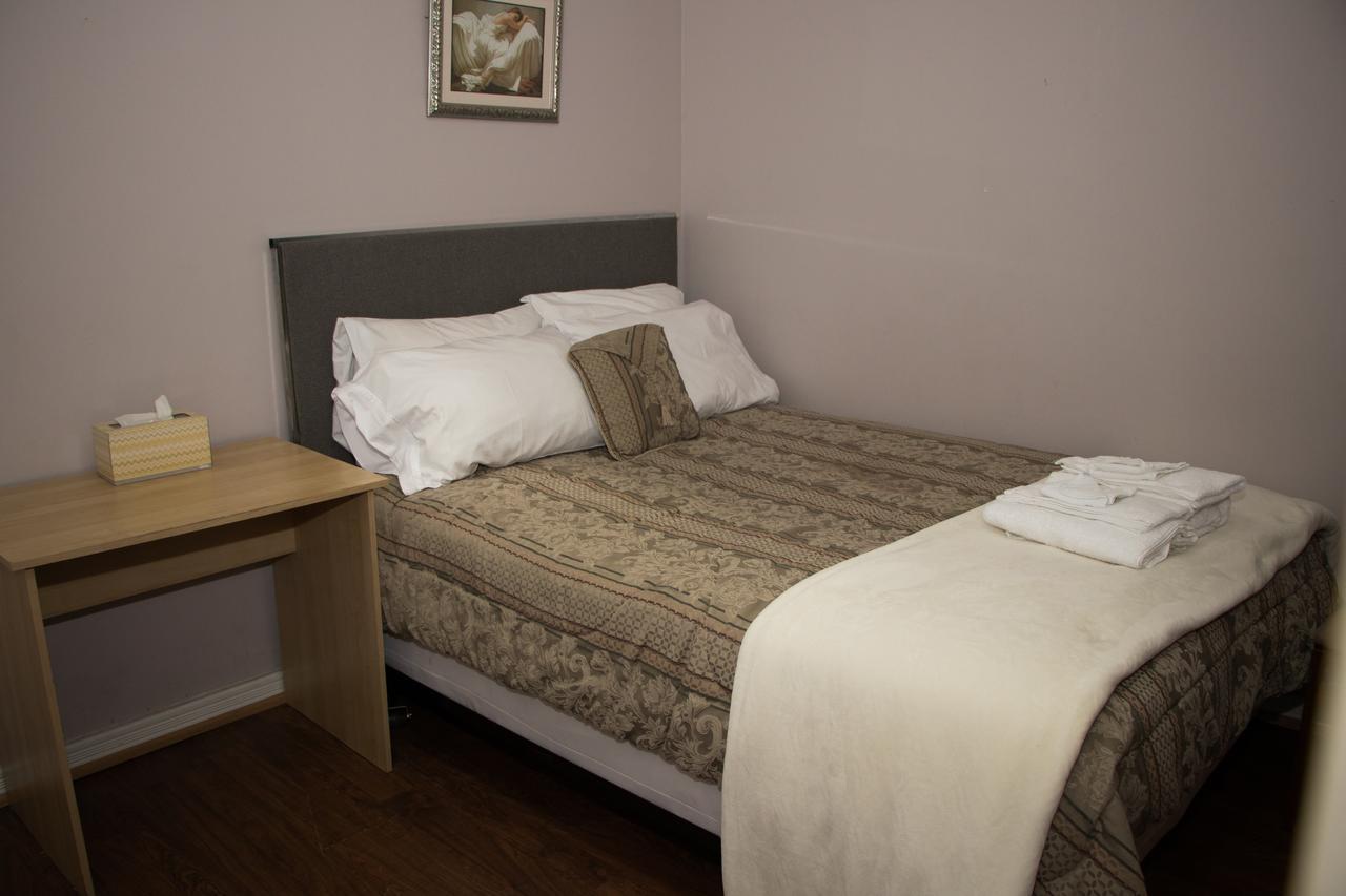 Saint Lawrence Residences And Suites Торонто Экстерьер фото